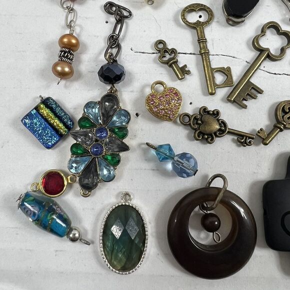 Focal Points Mix Lot Stone Unique Pendants And Jewelry Making Findings Vintage + - Picture 3 of 16